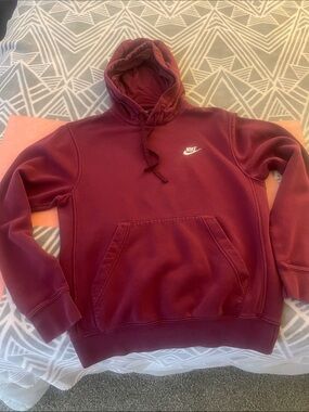 Nike Men's Burgundy Pullover Hoodie